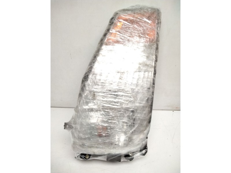 Recambio de faro izquierdo para nissan cabstar 110.45 referencia OEM IAM 89314251  26060BM500