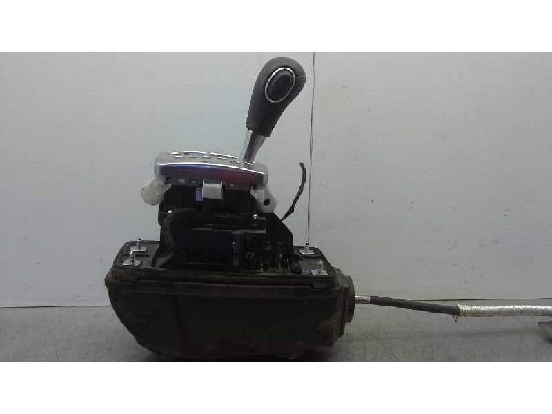 Recambio de palanca cambio para audi a4 avant (8e) 2.0 t fsi referencia OEM IAM 8E2713111S3Q7  