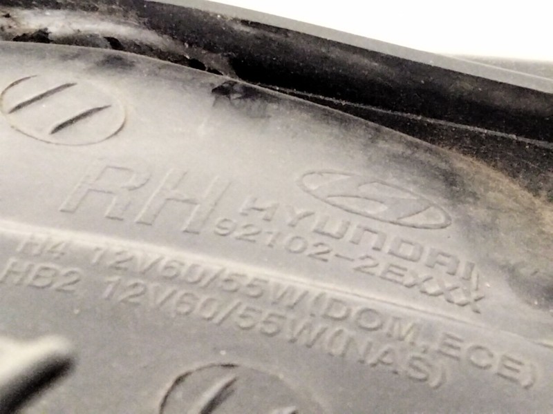 Recambio de faro derecho para hyundai tucson (jm) 2.0 crdi referencia OEM IAM 921022EXXX  