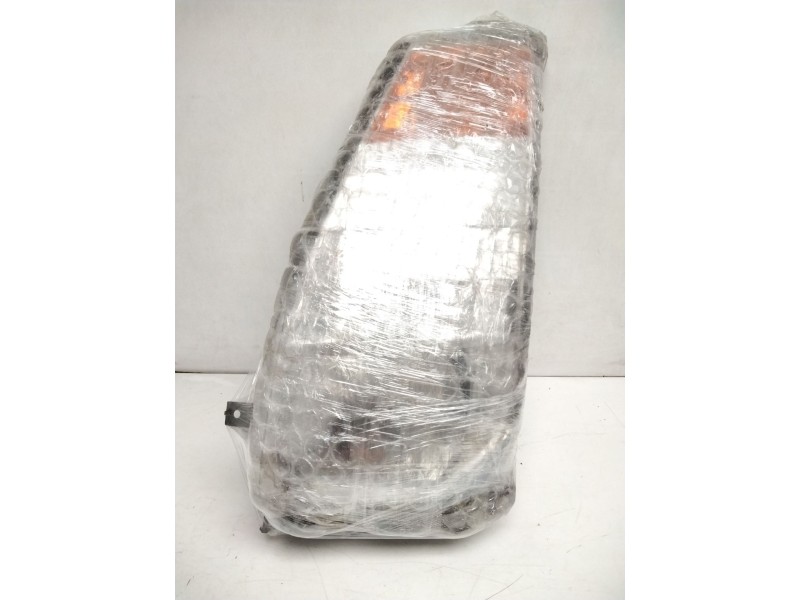 Recambio de faro izquierdo para nissan cabstar 110.45 referencia OEM IAM 89314251  26060BM500