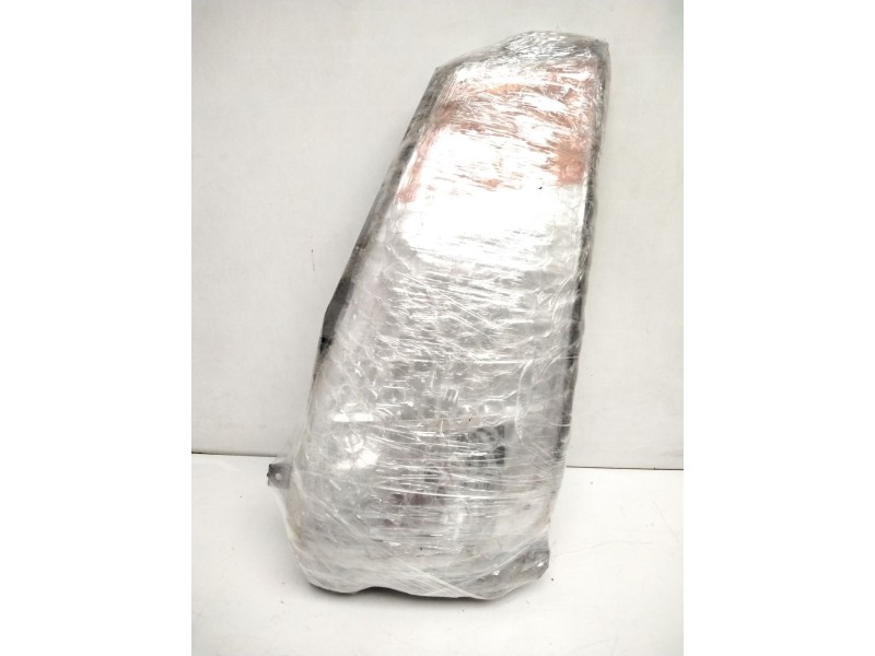 Recambio de faro izquierdo para nissan cabstar 110.45 referencia OEM IAM 89314251  26060BM500