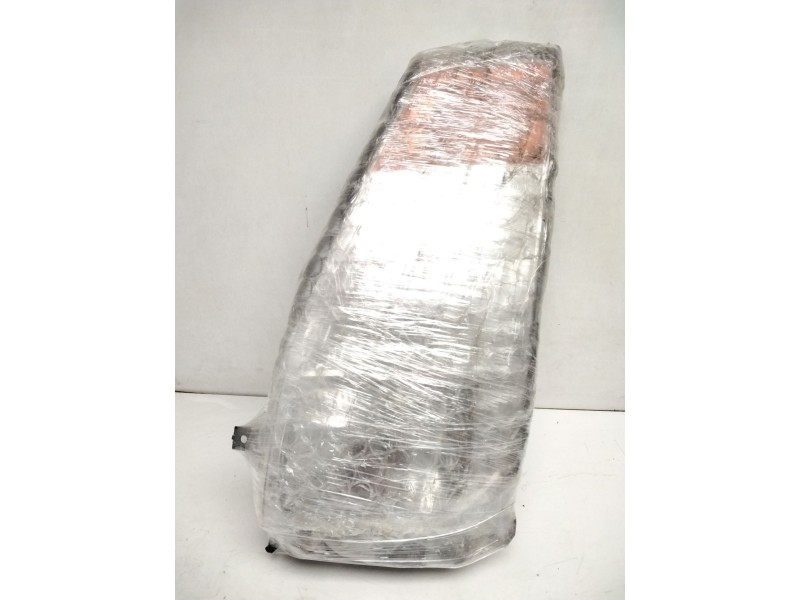 Recambio de faro izquierdo para nissan cabstar 110.45 referencia OEM IAM 89314251  26060BM500