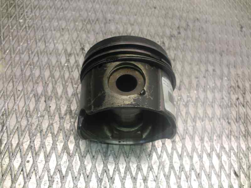 Recambio de piston para peugeot 406 berlina (s1/s2) 2.1 turbodiesel cat referencia OEM IAM   121008