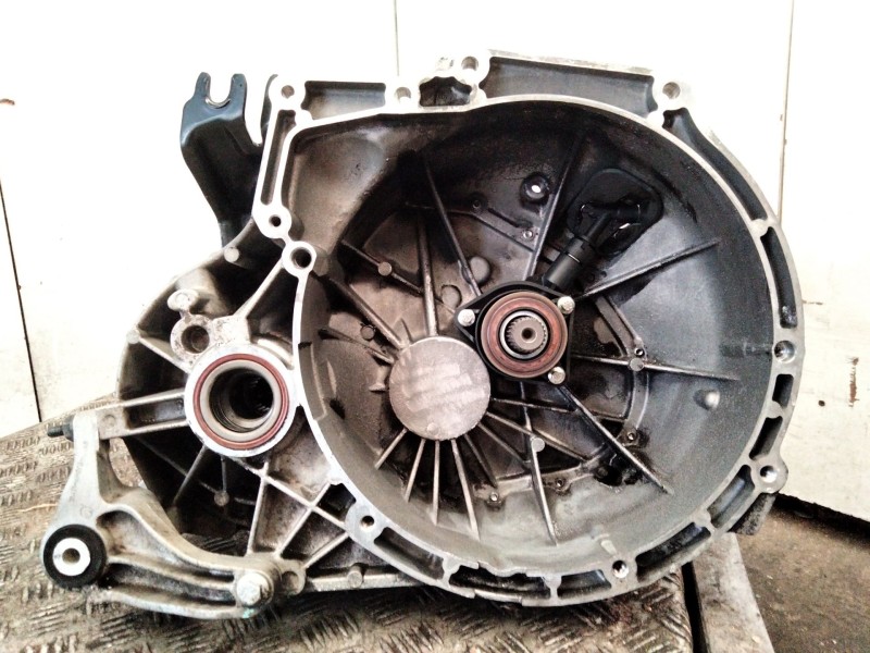 Recambio de caja cambios para ford focus lim. (cb4) referencia OEM IAM 9M5R7002 3M5R7F096 