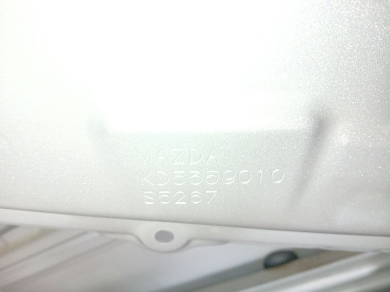 Recambio de puerta delantera izquierda para mazda cx-5 (kf) 2.2 d referencia OEM IAM KD5359010  