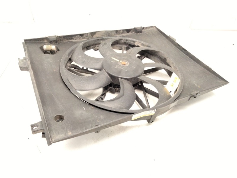 Recambio de electroventilador para kia sportage ii (je_, km) 2.0 crdi 4wd referencia OEM IAM 253802EXXX  