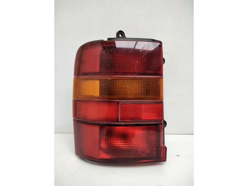 Recambio de piloto trasero izquierdo para nissan serena (c23) 2.0 d (kvjc23) referencia OEM IAM 265559C000  