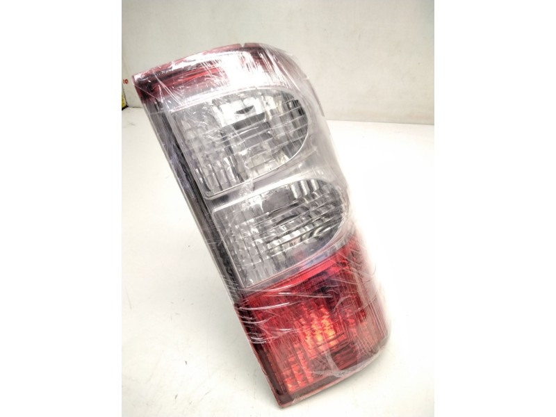 Recambio de piloto trasero derecho para nissan patrol gr v wagon (y61) 3.0 dti referencia OEM IAM 16522451  