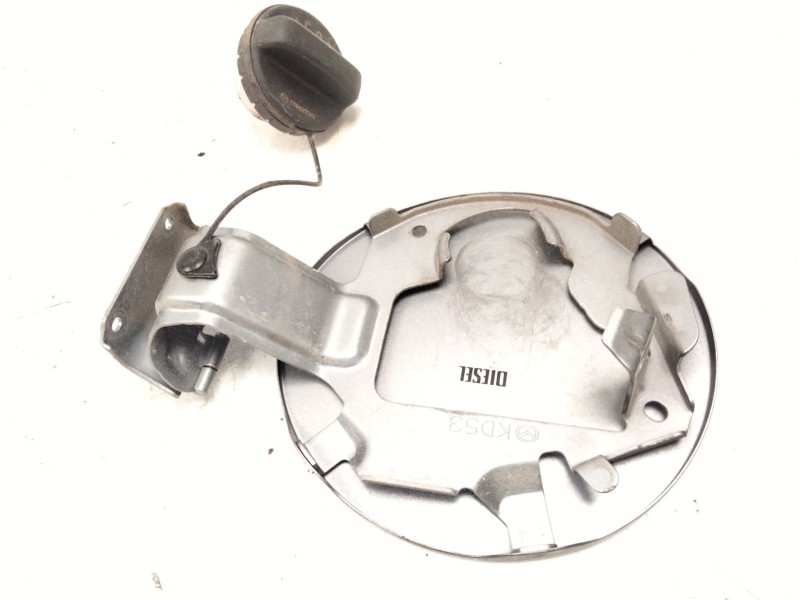 Recambio de tapa exterior combustible para mazda cx-5 (kf) 2.2 d referencia OEM IAM   