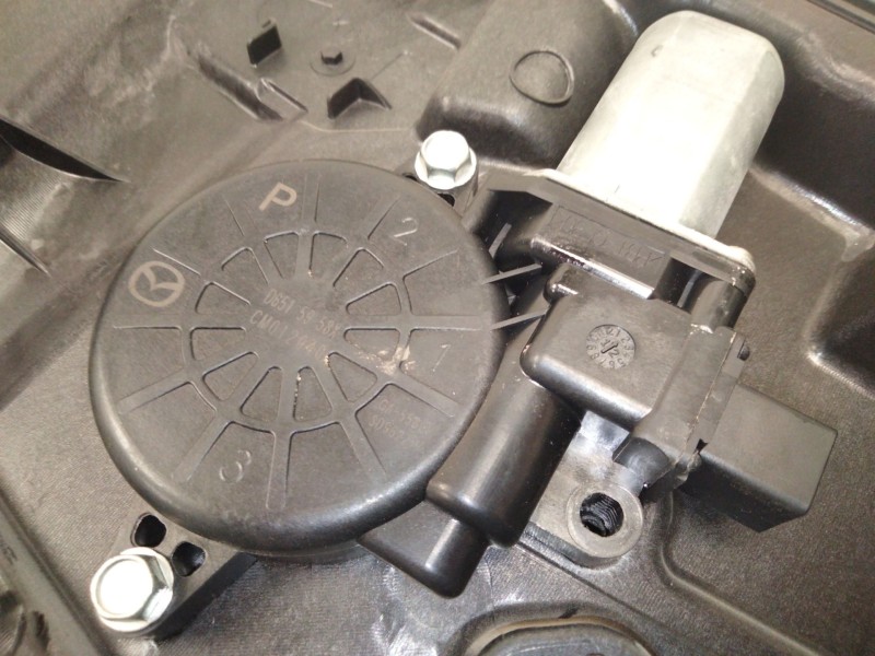 Recambio de elevalunas delantero izquierdo para mazda cx-5 (kf) 2.2 d referencia OEM IAM KD535997X  