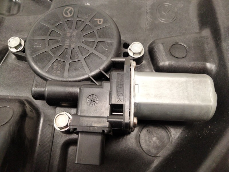 Recambio de elevalunas trasero izquierdo para mazda cx-5 (kf) 2.2 d referencia OEM IAM KD537397X  