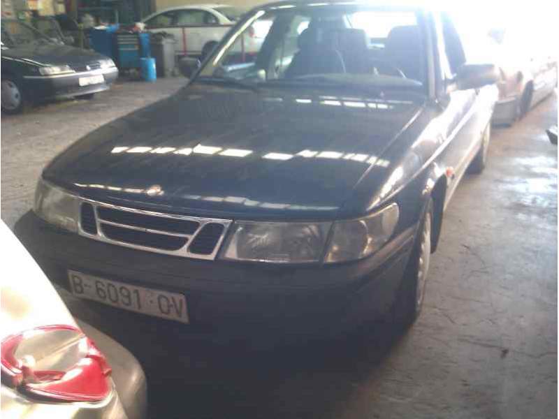 SAAB 900 BERLINA