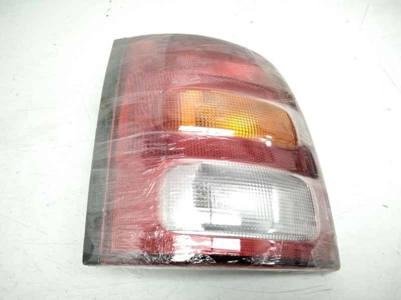 Recambio de piloto trasero izquierdo para nissan micra (k11) 1.3 16v cat referencia OEM IAM 265556F700  