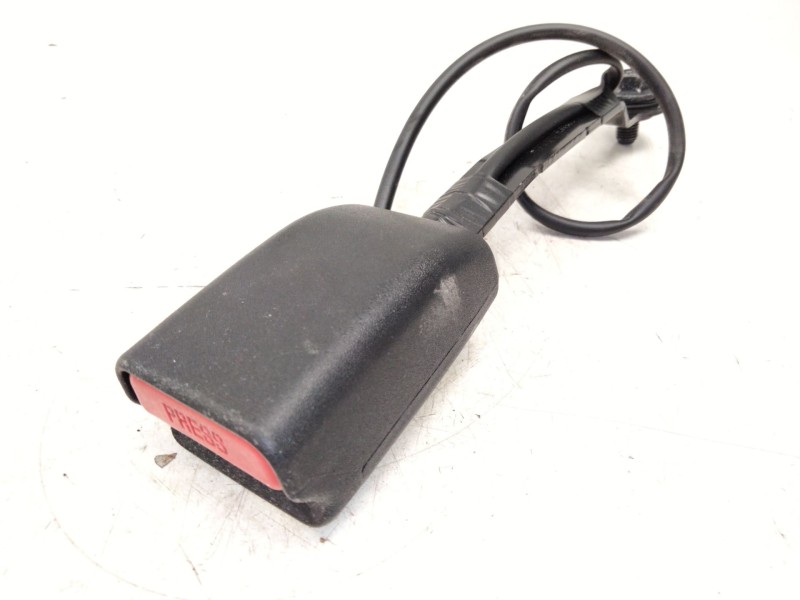 Recambio de enganche delantero derecho para mazda cx-5 (kf) 2.2 d referencia OEM IAM KD4557620  