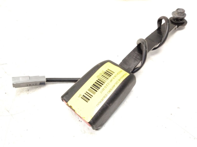 Recambio de enganche delantero izquierdo para mazda cx-5 (kf) 2.2 d referencia OEM IAM KDY557680  