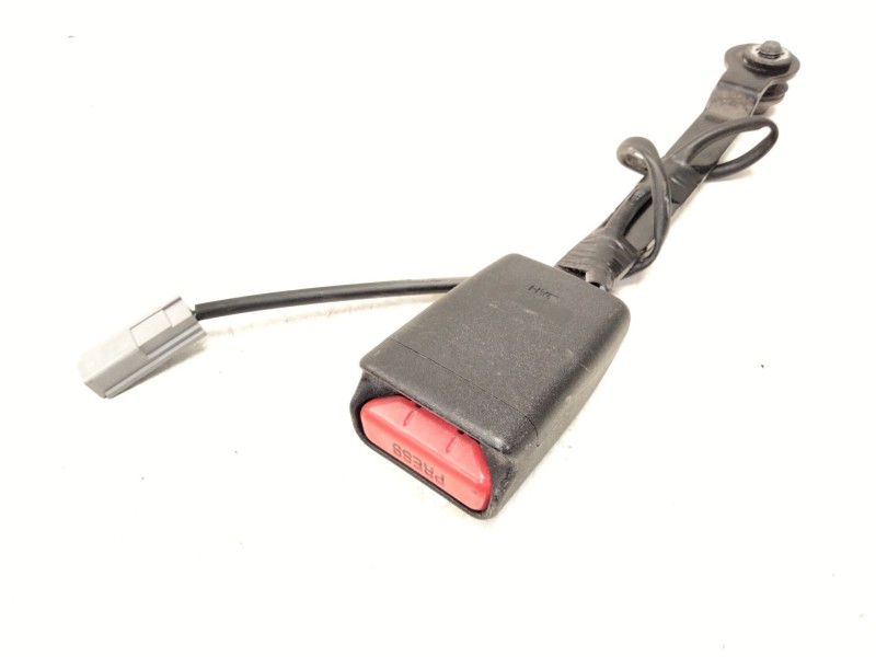 Recambio de enganche delantero izquierdo para mazda cx-5 (kf) 2.2 d referencia OEM IAM KDY557680  