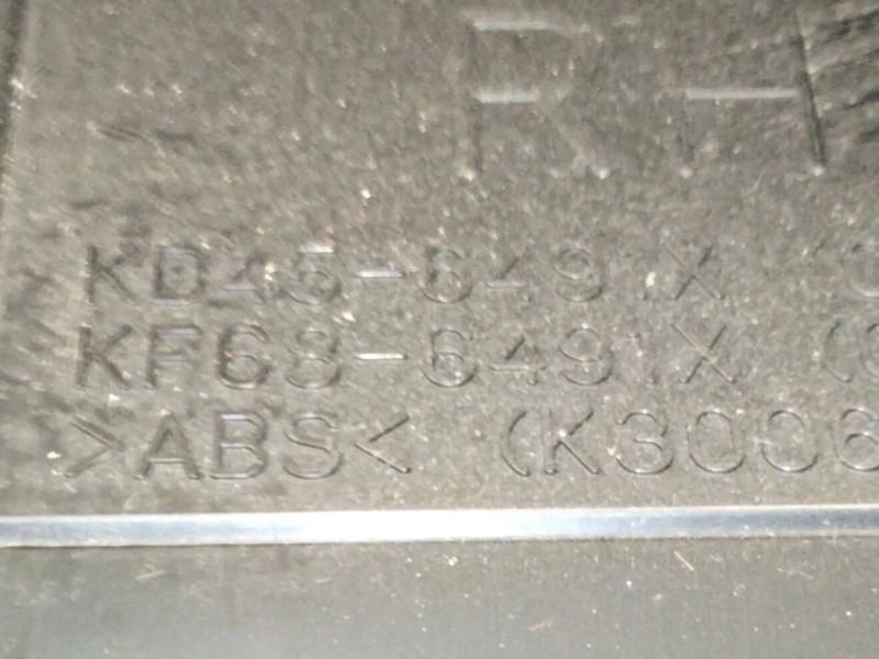 Recambio de aireador central para mazda cx-5 (kf) 2.2 d referencia OEM IAM KD456491X  