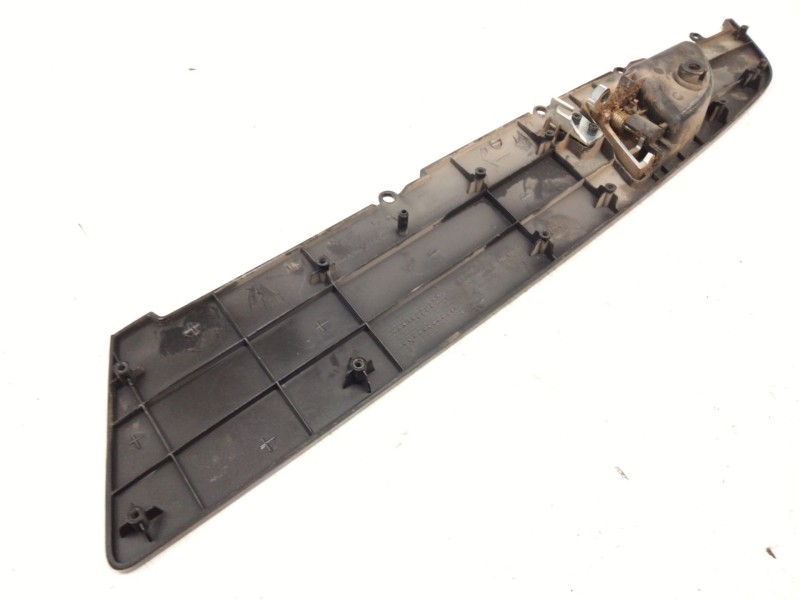 Recambio de maneta interior trasera izquierda para ssangyong rexton w / rexton 2.0 xdi referencia OEM IAM 7241108B00  
