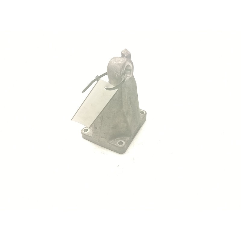Recambio de soporte motor derecho superior para ssangyong rexton 270 xdi limited referencia OEM IAM A6712231604  