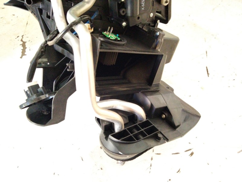 Recambio de calefaccion entera normal para mazda cx-5 (kf) 2.2 d referencia OEM IAM KD3361130B  