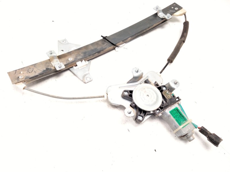 Recambio de elevalunas trasero izquierdo para ssangyong rexton w / rexton 2.0 xdi referencia OEM IAM 8810008002  