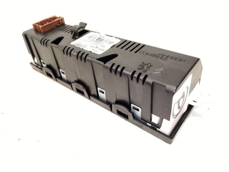 Recambio de pantalla multifuncion para citroën c3 ii (sc_) 1.4 hdi 70 (sc8hzc, sc8hr0, sc8hp4) referencia OEM IAM 98010699  