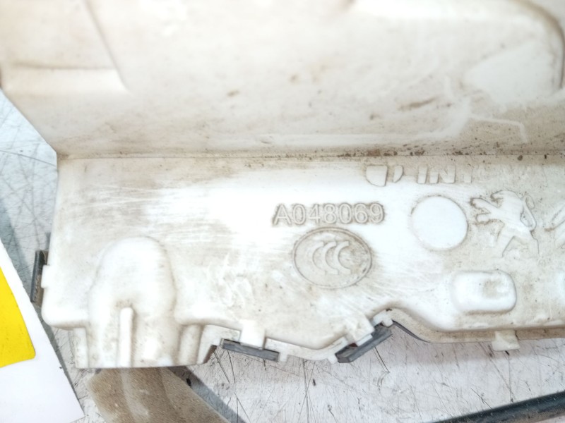 Recambio de cerradura puerta trasera izquierda para citroën c3 ii (sc_) 1.4 hdi 70 (sc8hzc, sc8hr0, sc8hp4) referencia OEM IAM  