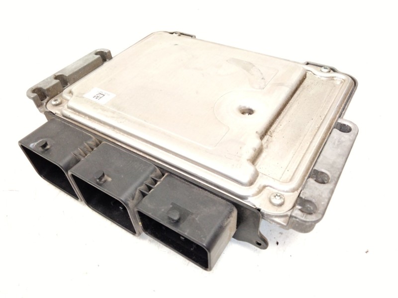 Recambio de centralita motor uce para citroën c3 ii (sc_) 1.4 hdi 70 (sc8hzc, sc8hr0, sc8hp4) referencia OEM IAM 9676833080 0281