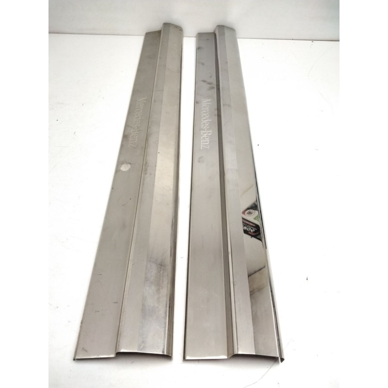 Recambio de moldura para mercedes-benz clase m (w163) ml 270 cdi (163.113) referencia OEM IAM CONJUNTODELANTERO  CROMADA