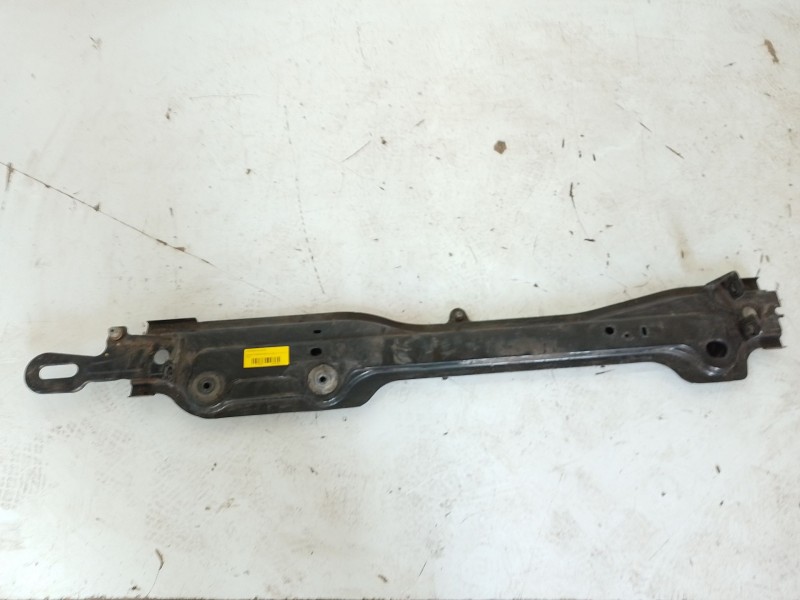 Recambio de travesaño inferior para renault grand scénic iv (r9_) 1.3 tce 140 referencia OEM IAM   