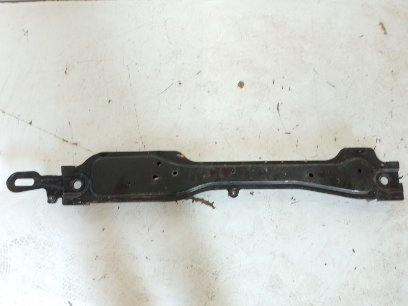 Recambio de travesaño inferior para renault grand scénic iv (r9_) 1.3 tce 140 referencia OEM IAM   