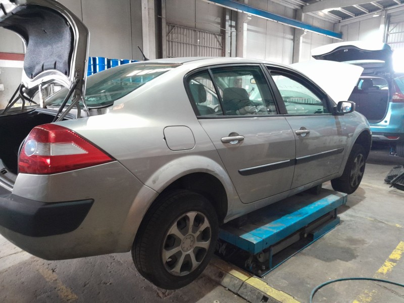 renault megane ii sedán (lm0/1_) del año 2003