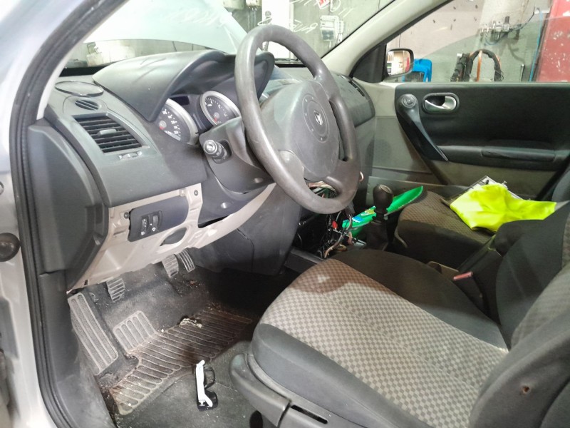 renault megane ii sedán (lm0/1_) del año 2003