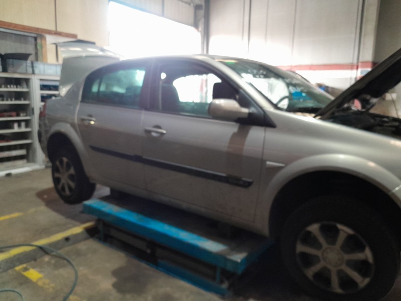 renault megane ii sedán (lm0/1_) del año 2003