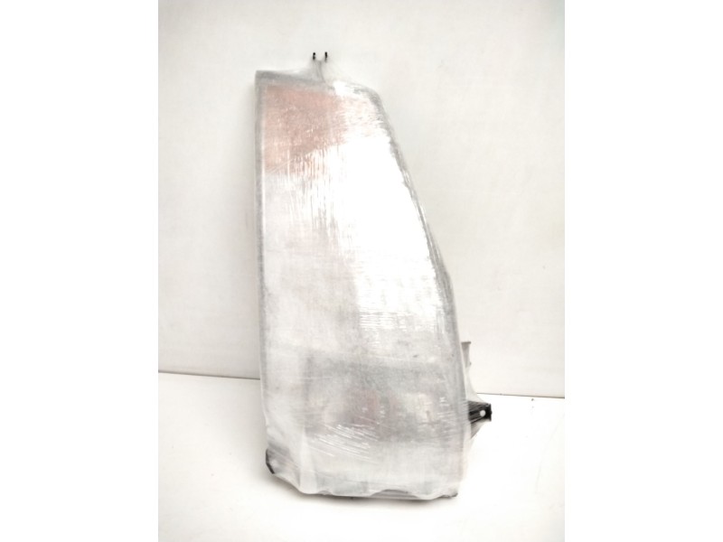 Recambio de faro derecho para renault maxity referencia OEM IAM 89314251  