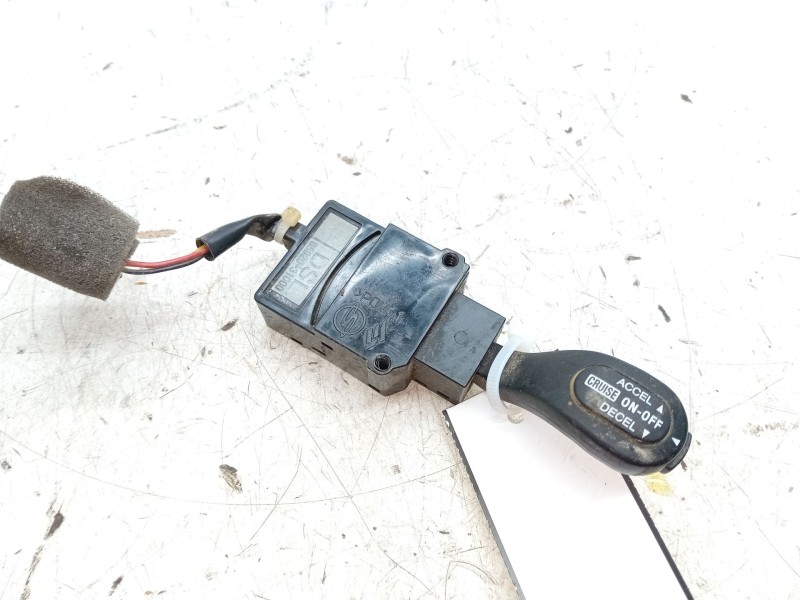 Recambio de mando volante para ssangyong rexton w / rexton 2.0 xdi referencia OEM IAM 8592031000  