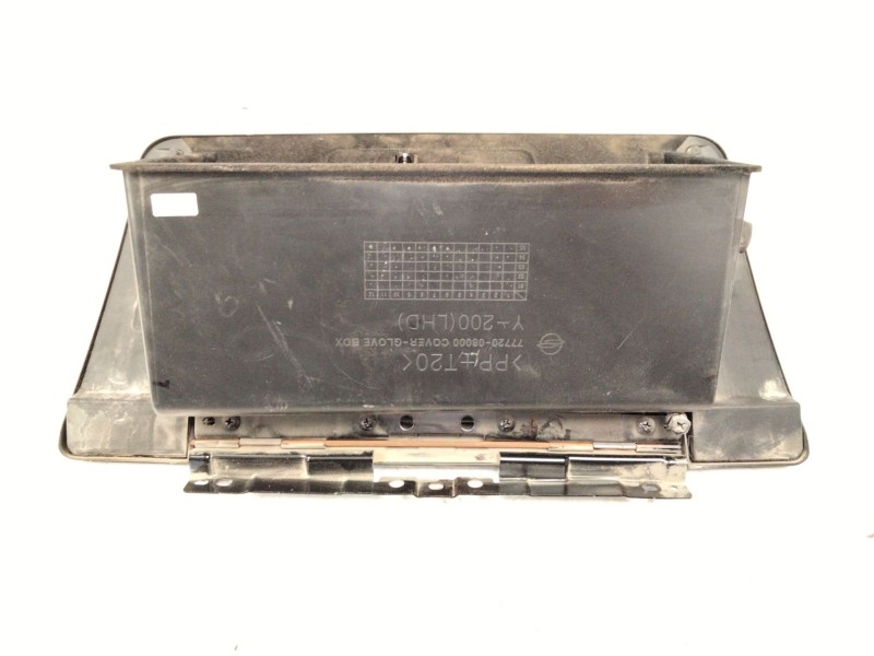 Recambio de guantera para ssangyong rexton w / rexton 2.0 xdi referencia OEM IAM 7772008000  