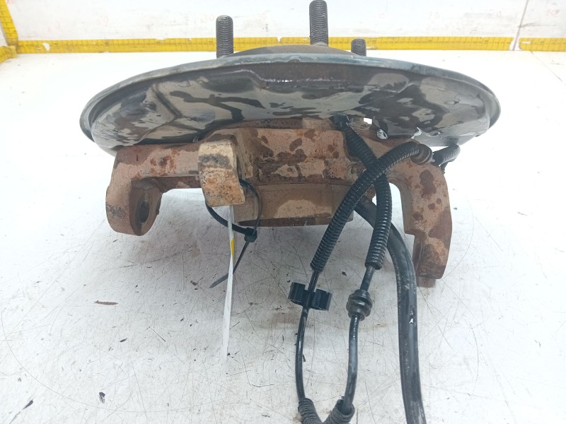 Recambio de mangueta delantera izquierda para ssangyong rexton w / rexton 2.0 xdi referencia OEM IAM   