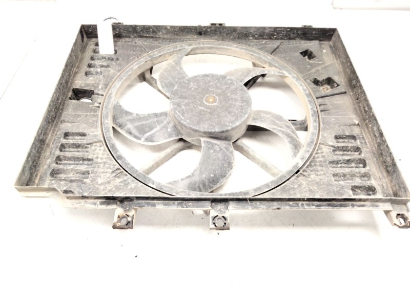 Recambio de electroventilador para ssangyong rexton w / rexton 2.0 xdi referencia OEM IAM   