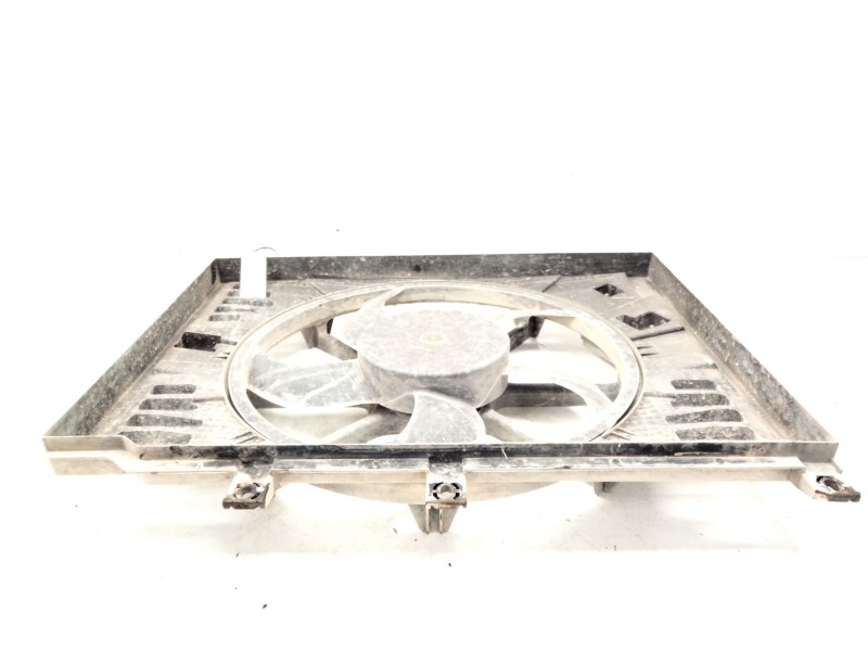 Recambio de electroventilador para ssangyong rexton w / rexton 2.0 xdi referencia OEM IAM   