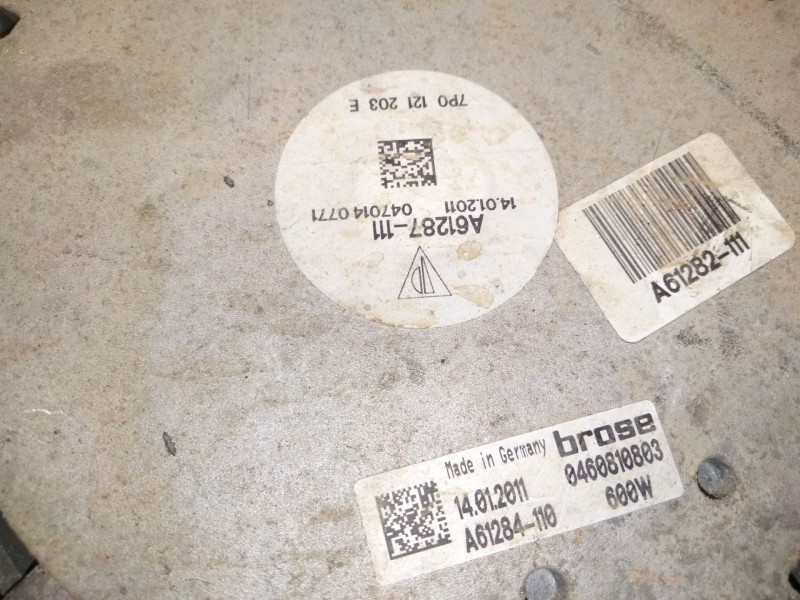 Recambio de electroventilador para volkswagen touareg (7la, 7l6, 7l7) 3.0 v6 tdi referencia OEM IAM 7P0121207  