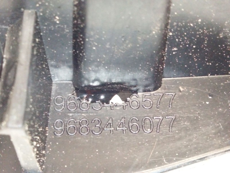 Recambio de maneta interior trasera derecha para citroën c3 lx referencia OEM IAM 9683556577  