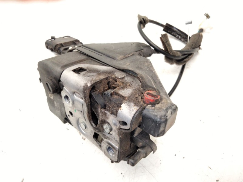 Recambio de cerradura puerta trasera derecha para citroën c3 lx referencia OEM IAM 732315  