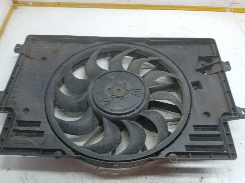 Recambio de electroventilador para kia ceed (cd) 1.6 crdi 136 referencia OEM IAM 25380J7600  