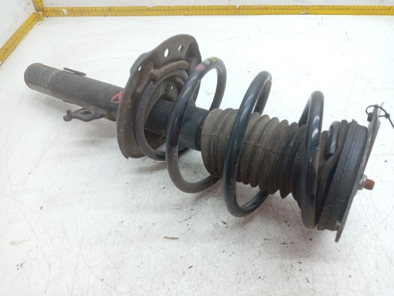 Recambio de amortiguador delantero derecho para renault grand scénic iv (r9_) 1.3 tce 140 referencia OEM IAM 543021249R  