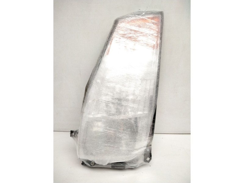 Recambio de faro izquierdo para renault maxity referencia OEM IAM 89314231 26060MB400 