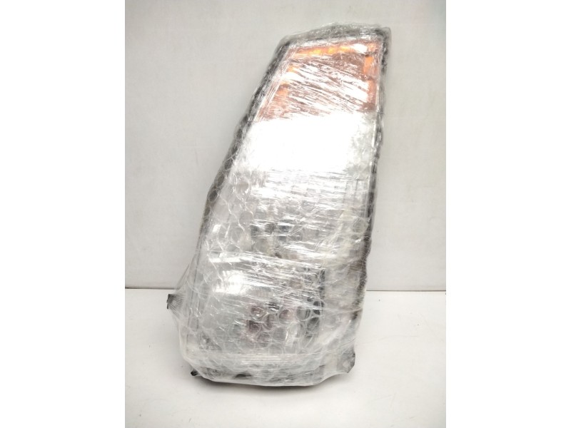 Recambio de faro izquierdo para nissan cabstar 110.45 referencia OEM IAM 89314251  26060BM500