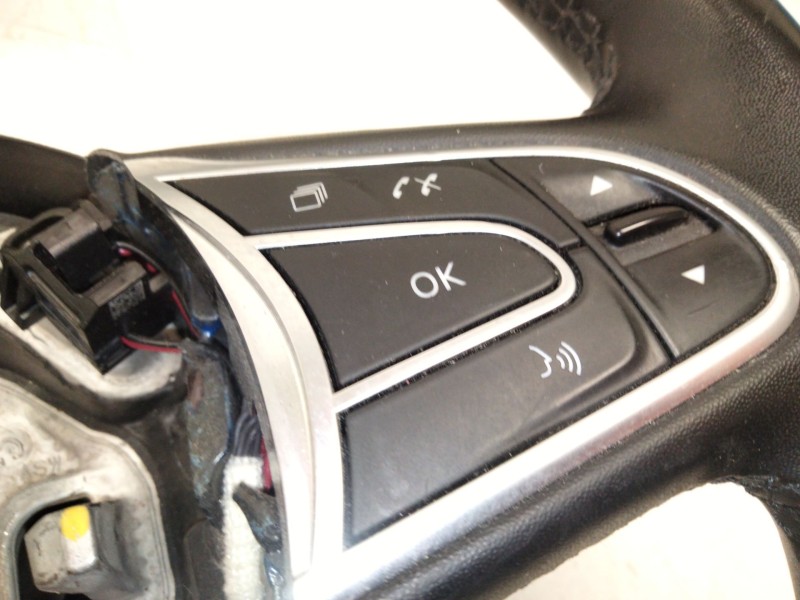 Recambio de volante para renault grand scénic iv (r9_) 1.3 tce 140 referencia OEM IAM 484001840R  