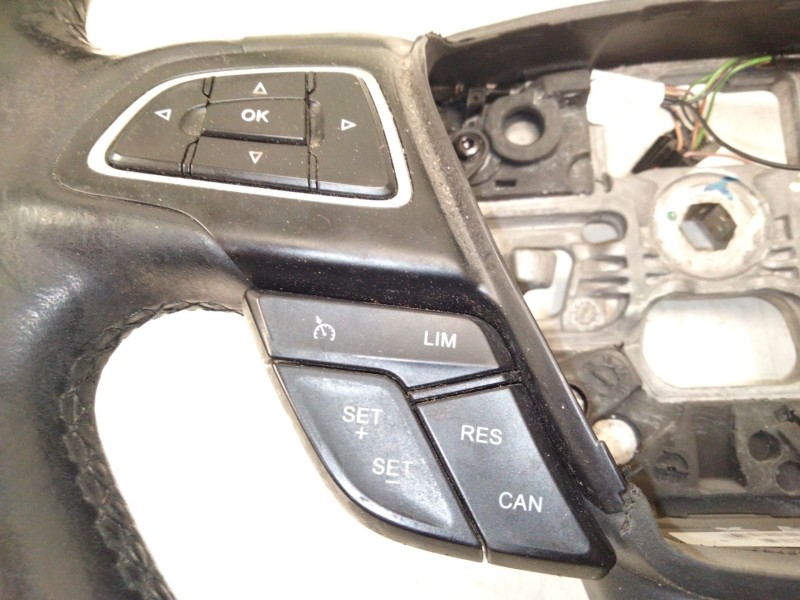 Recambio de volante para ford focus iii 1.0 ecoboost referencia OEM IAM F1EB3600  