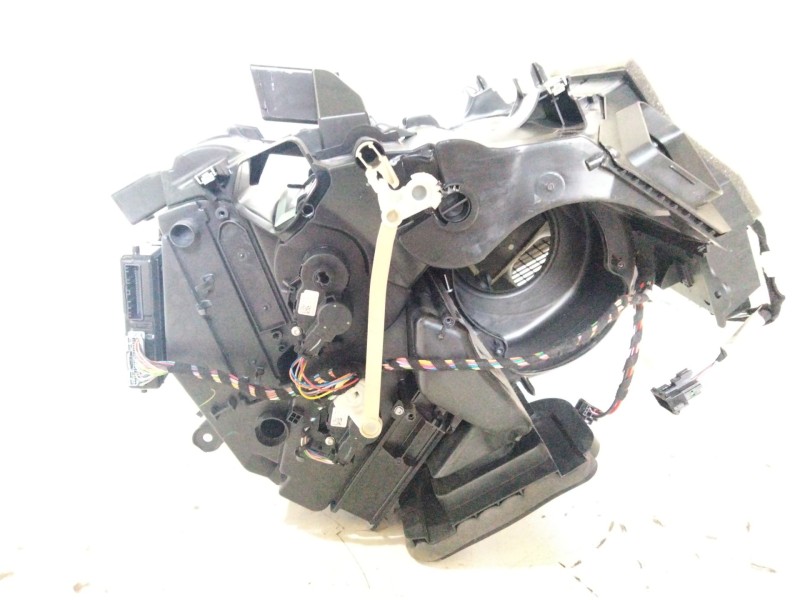 Recambio de calefaccion entera normal para renault grand scénic iv (r9_) 1.3 tce 140 referencia OEM IAM 272709700R  